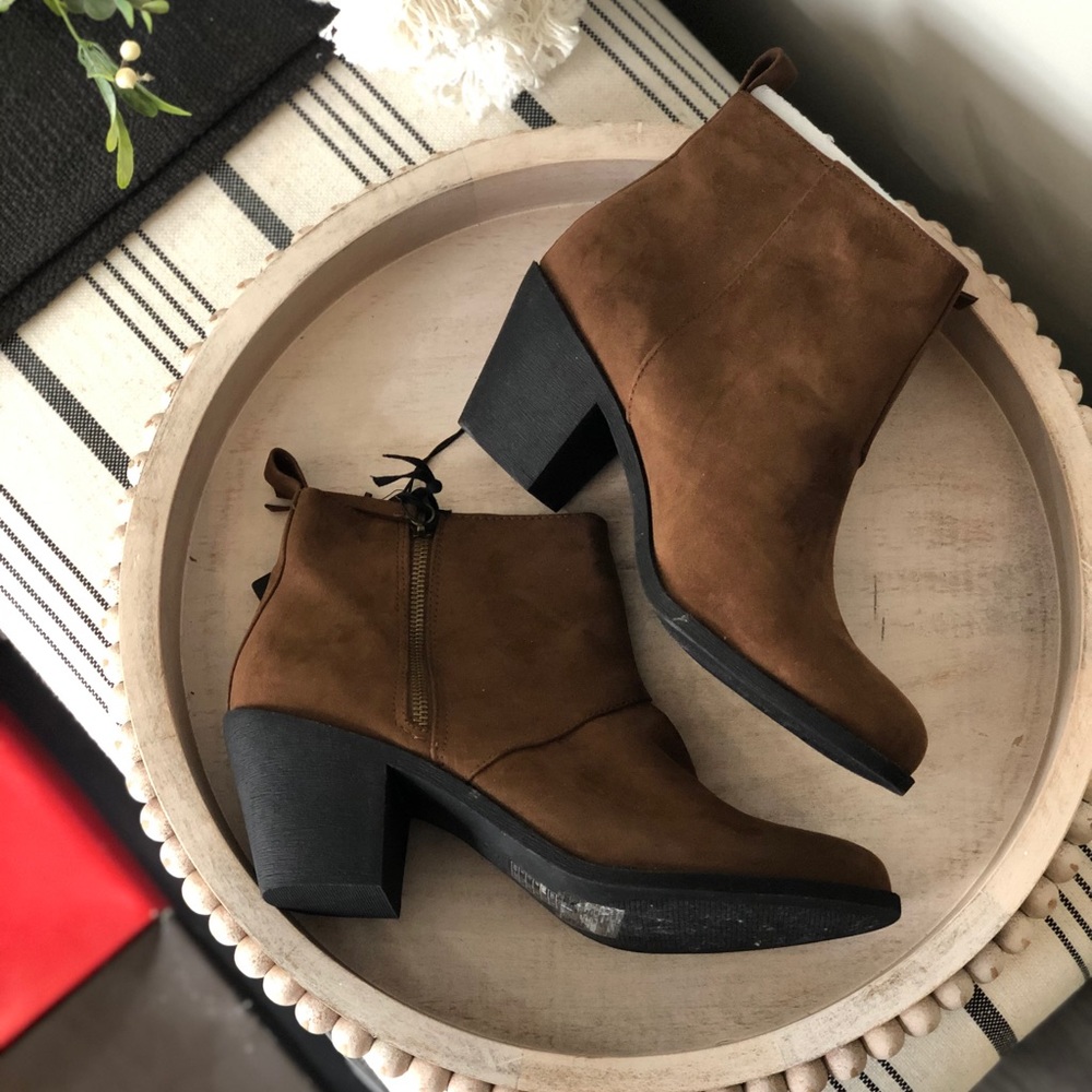 NWT Brown suede booties!!!